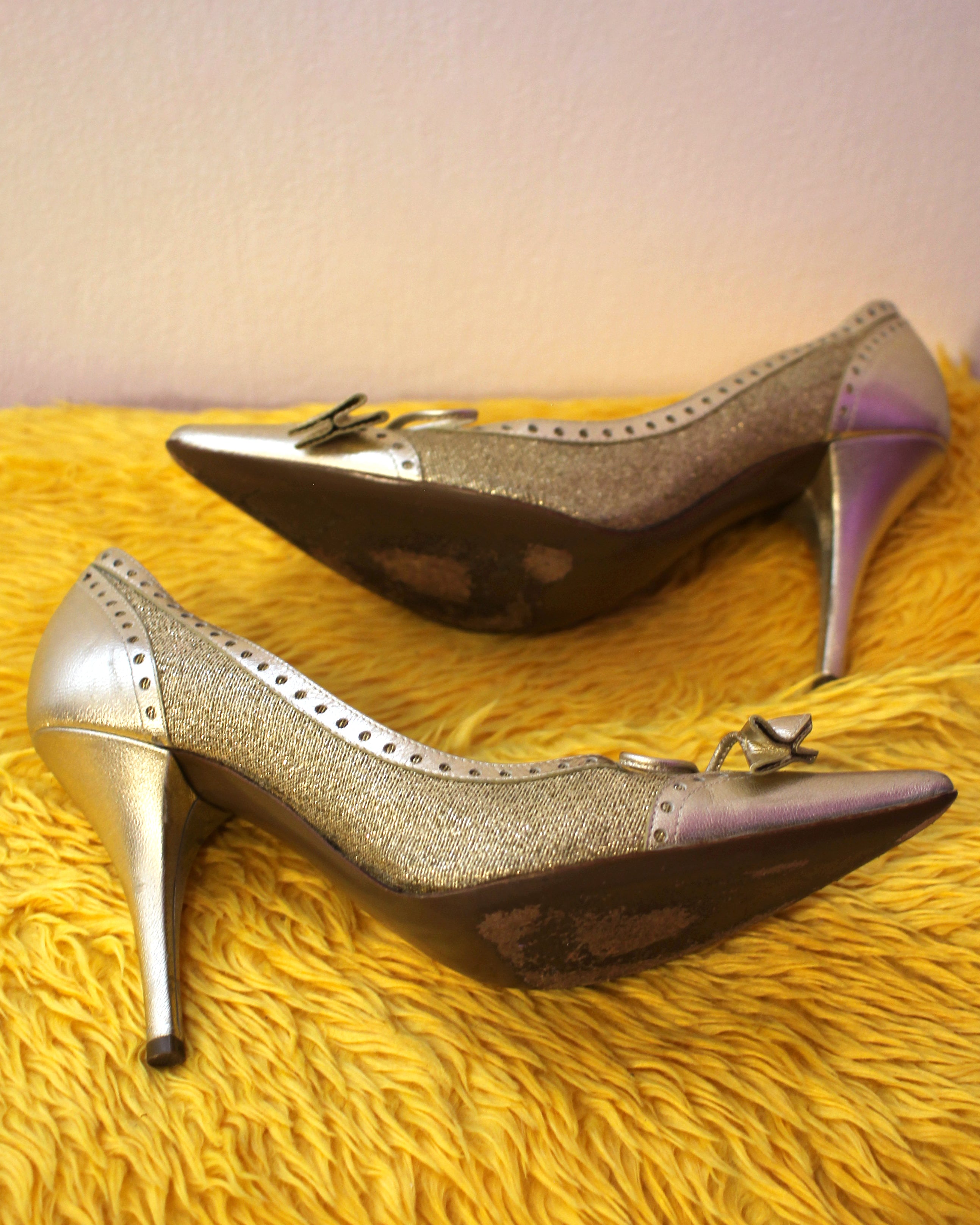 Moschino Gold Pointed Pumps