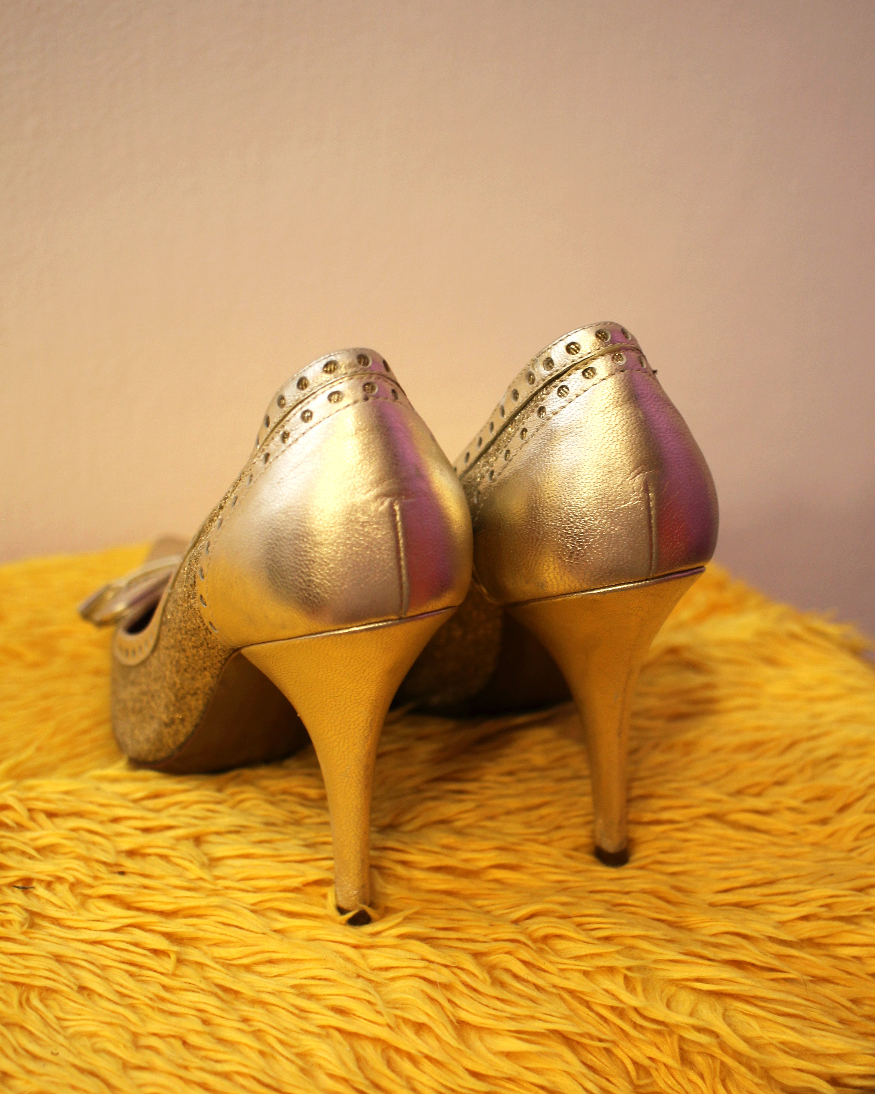 Moschino Gold Pointed Pumps